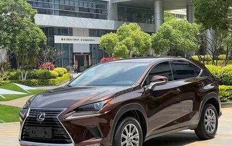 Lexus NX I, 2019 год, 2 180 000 рублей, 3 фотография