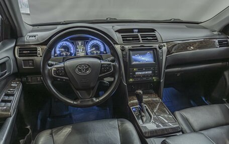 Toyota Camry, 2016 год, 2 050 000 рублей, 9 фотография