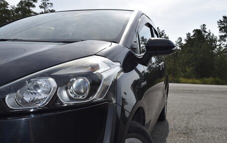 Toyota Sienta II, 2016 год, 1 350 000 рублей, 2 фотография