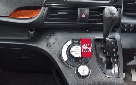 Toyota Sienta II, 2016 год, 1 350 000 рублей, 7 фотография