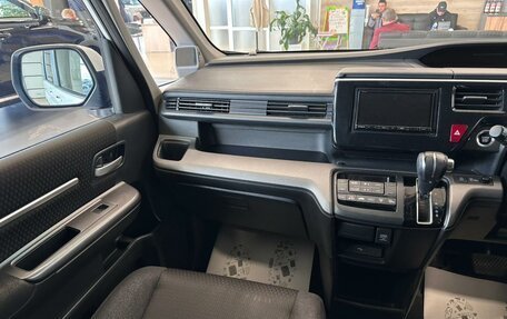 Honda Stepwgn IV, 2021 год, 2 229 000 рублей, 15 фотография