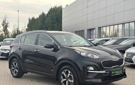 KIA Sportage IV рестайлинг, 2020 год, 2 350 000 рублей, 2 фотография