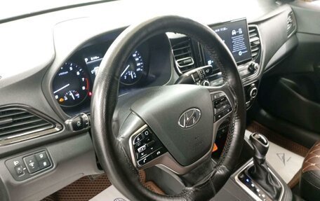 Hyundai Solaris II рестайлинг, 2022 год, 1 164 000 рублей, 6 фотография