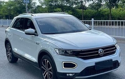 Volkswagen T-Roc I, 2022 год, 1 603 000 рублей, 1 фотография