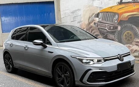 Volkswagen Golf VIII, 2022 год, 1 580 000 рублей, 1 фотография