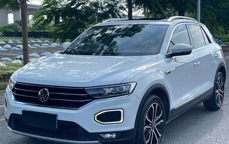 Volkswagen T-Roc I, 2022 год, 1 603 000 рублей, 3 фотография