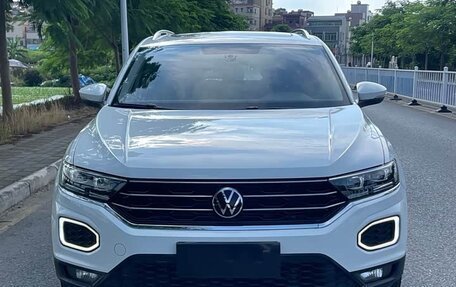 Volkswagen T-Roc I, 2022 год, 1 603 000 рублей, 5 фотография