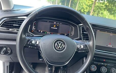 Volkswagen T-Roc I, 2022 год, 1 603 000 рублей, 10 фотография