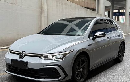 Volkswagen Golf VIII, 2022 год, 1 580 000 рублей, 2 фотография