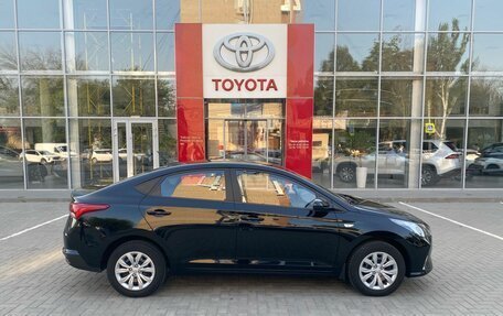 Hyundai Solaris II рестайлинг, 2021 год, 1 825 000 рублей, 4 фотография