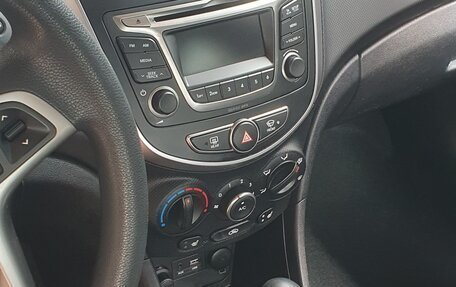 Hyundai Solaris II рестайлинг, 2015 год, 1 190 000 рублей, 4 фотография