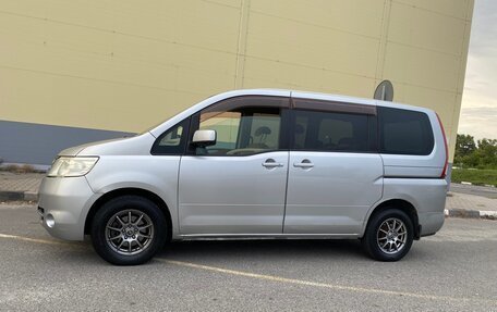 Nissan Serena III, 2005 год, 945 000 рублей, 2 фотография