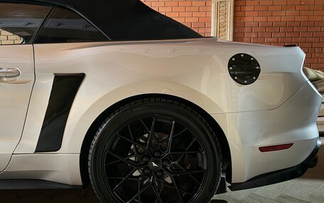 Ford Mustang VI рестайлинг, 2019 год, 3 200 000 рублей, 6 фотография