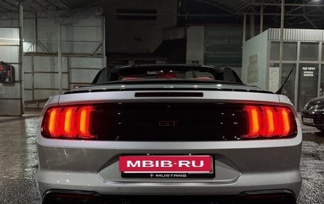 Ford Mustang VI рестайлинг, 2019 год, 3 200 000 рублей, 2 фотография