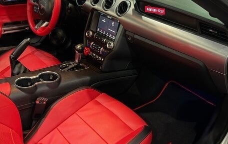 Ford Mustang VI рестайлинг, 2019 год, 3 200 000 рублей, 13 фотография