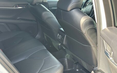 Toyota Camry, 2019 год, 3 250 000 рублей, 20 фотография