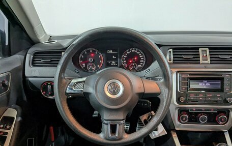 Volkswagen Jetta VI, 2014 год, 1 300 000 рублей, 23 фотография