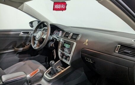 Volkswagen Jetta VI, 2014 год, 1 300 000 рублей, 14 фотография