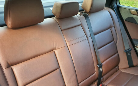 Mercedes-Benz E-Класс, 2012 год, 2 250 000 рублей, 9 фотография