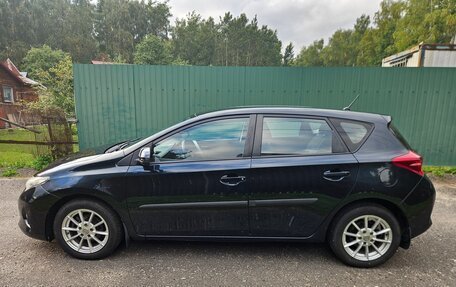 Toyota Auris II, 2013 год, 820 000 рублей, 2 фотография