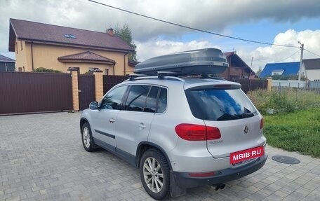 Volkswagen Tiguan I, 2011 год, 976 000 рублей, 4 фотография