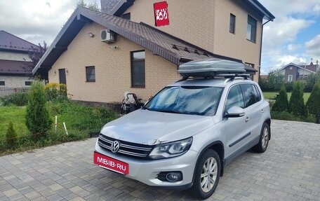 Volkswagen Tiguan I, 2011 год, 976 000 рублей, 2 фотография