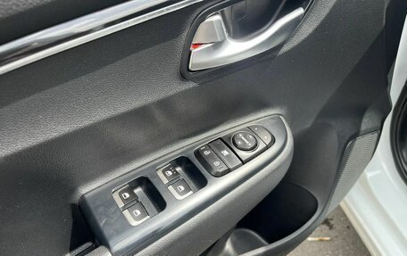 KIA Rio IV, 2017 год, 1 335 000 рублей, 10 фотография