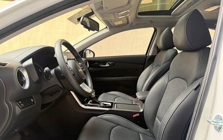 KIA K3, 2022 год, 1 540 000 рублей, 14 фотография