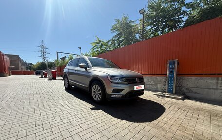 Volkswagen Tiguan II, 2017 год, 2 500 000 рублей, 4 фотография