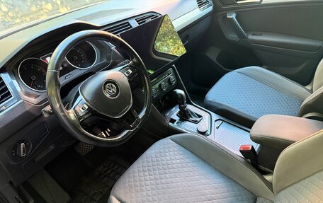 Volkswagen Tiguan II, 2017 год, 2 500 000 рублей, 14 фотография