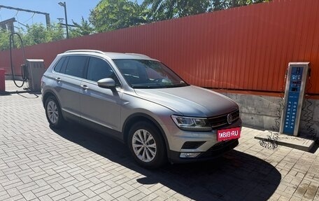 Volkswagen Tiguan II, 2017 год, 2 500 000 рублей, 11 фотография
