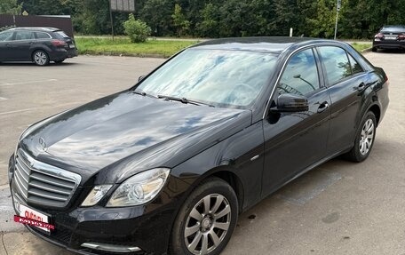 Mercedes-Benz E-Класс, 2010 год, 1 600 000 рублей, 2 фотография
