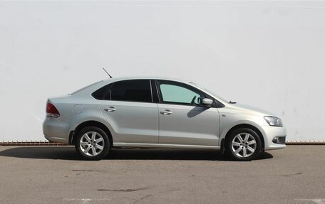 Volkswagen Polo VI (EU Market), 2013 год, 820 000 рублей, 4 фотография