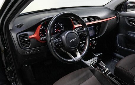 KIA Rio IV, 2022 год, 1 700 000 рублей, 10 фотография