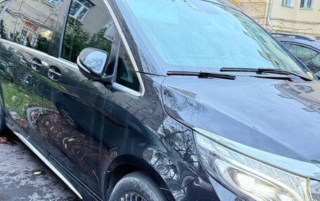 Mercedes-Benz V-Класс, 2021 год, 7 500 000 рублей, 2 фотография