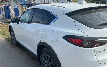 Mazda CX-4, 2022 год, 2 200 000 рублей, 3 фотография