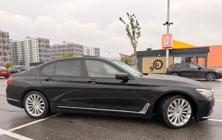 BMW 7 серия, 2018 год, 3 200 000 рублей, 7 фотография