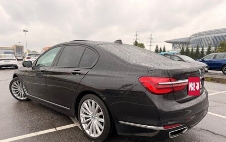 BMW 7 серия, 2018 год, 3 200 000 рублей, 4 фотография
