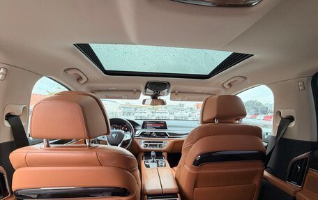 BMW 7 серия, 2018 год, 3 200 000 рублей, 22 фотография