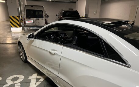 Mercedes-Benz E-Класс, 2012 год, 2 100 000 рублей, 3 фотография