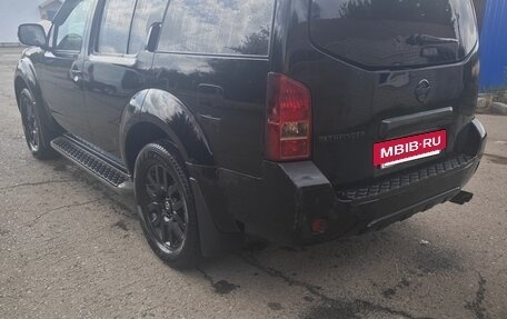 Nissan Pathfinder, 2011 год, 1 900 000 рублей, 6 фотография