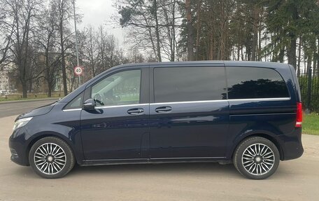 Mercedes-Benz V-Класс, 2017 год, 3 300 000 рублей, 7 фотография