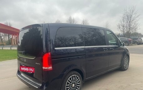Mercedes-Benz V-Класс, 2017 год, 3 300 000 рублей, 5 фотография