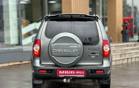 Chevrolet Niva I рестайлинг, 2011 год, 389 000 рублей, 5 фотография