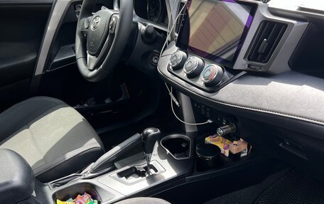 Toyota RAV4, 2016 год, 2 270 000 рублей, 5 фотография