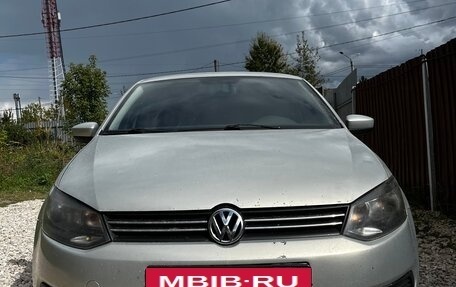 Volkswagen Polo VI (EU Market), 2011 год, 545 000 рублей, 2 фотография