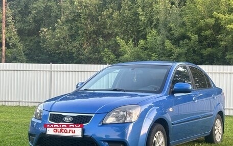 KIA Rio II, 2011 год, 650 000 рублей, 3 фотография