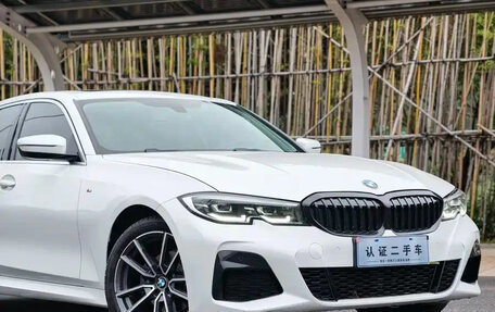 BMW 3 серия, 2023 год, 2 999 999 рублей, 3 фотография