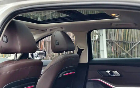 BMW 3 серия, 2023 год, 2 999 999 рублей, 13 фотография