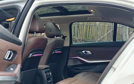 BMW 3 серия, 2023 год, 2 999 999 рублей, 12 фотография